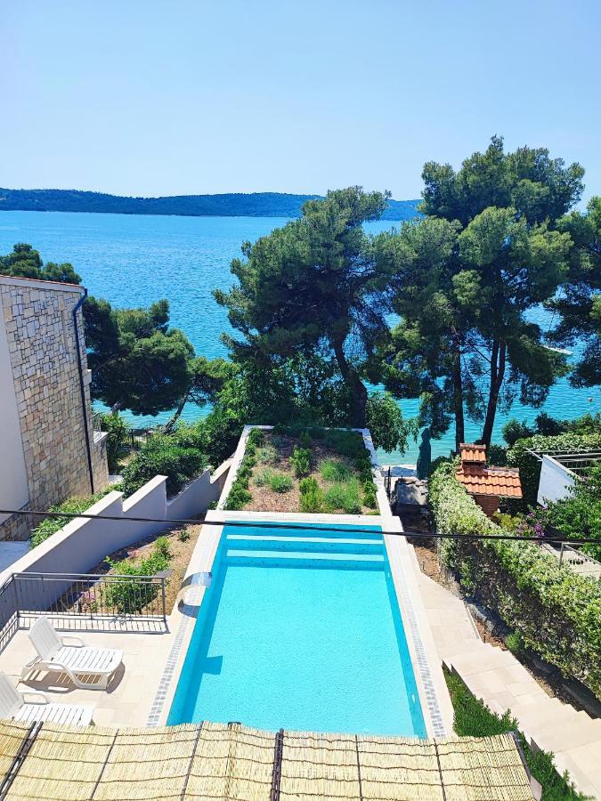 Villa Penava, Private Beach, Pool And 7Min To Trogir Exterior photo